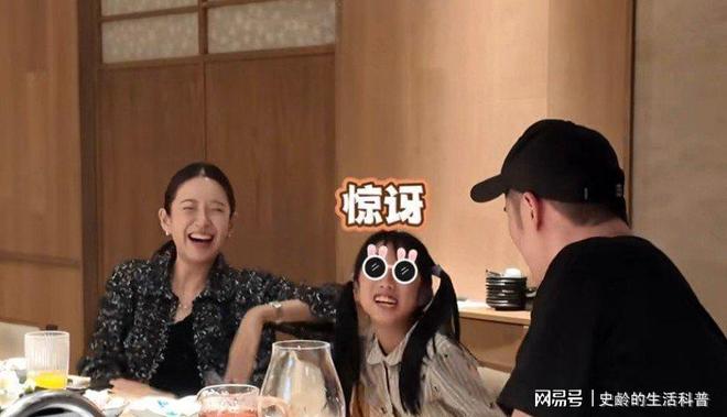 出场撒糖婆婆一脸慈爱五口人超幸福CQ9电子陈赫女儿9岁生日张子萱(图5)