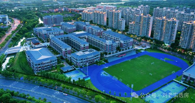 间售楼处发布：以品质铸就传奇！CQ9电子聚焦中国铁建西派云(图1)